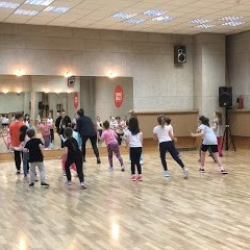 Dance Class, школа танцев