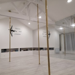 Home Pole Creation - Studio De Pole Dance À Saint-Nazaire