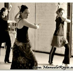 Manuela Reyes - Escuela de Flamenco en Sevilla, Spain