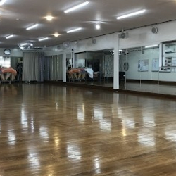 ダンススタジオ８８/社交ダンス/ヨガ/健康体操/レンタルスタジオ