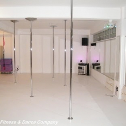 Pole 2 Dance - Poledance Kassel | Vertical Fitness & Dance Company