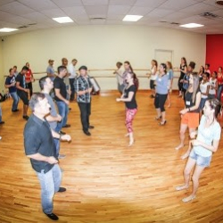 Salsa Caliente Dance Studio