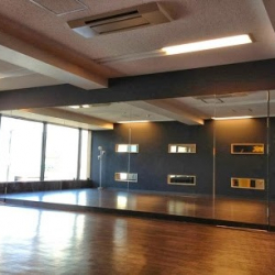 イエローブラックダンススタジオ